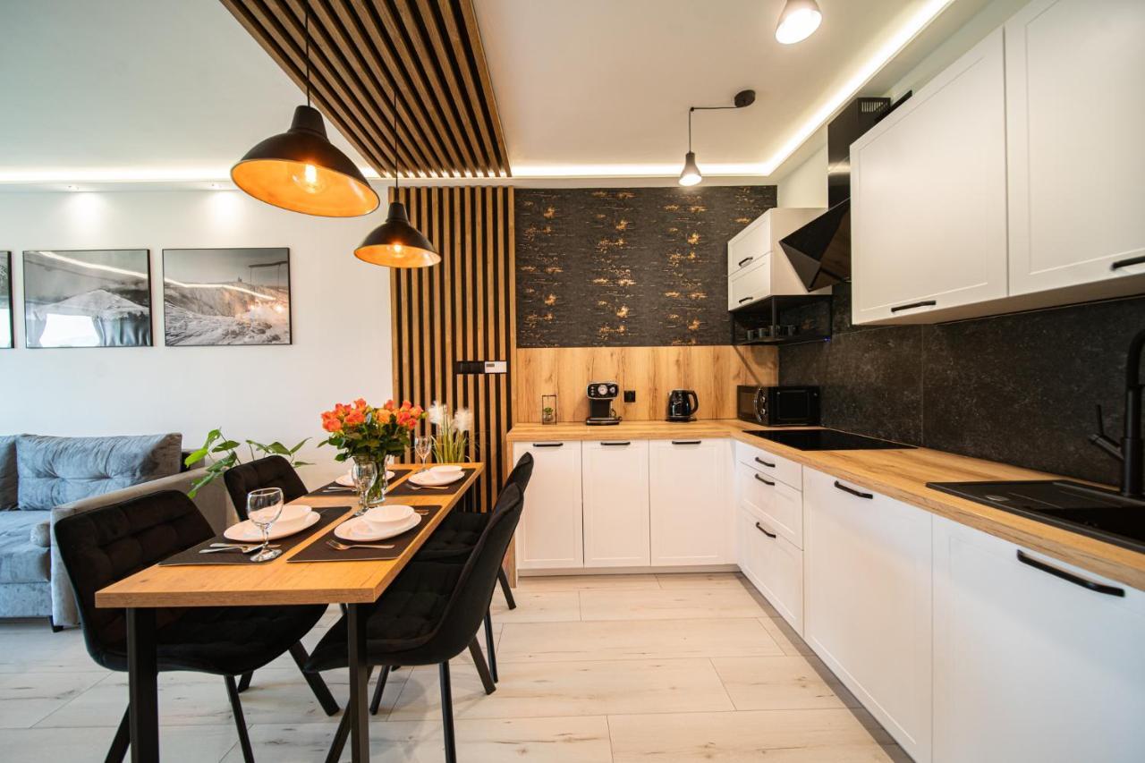 Апартаменты Apartament Duzy Staw Еленя-Гура Экстерьер фото