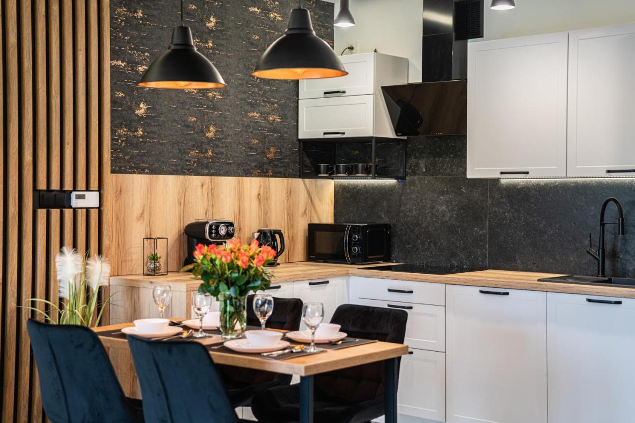 Апартаменты Apartament Duzy Staw Еленя-Гура Экстерьер фото