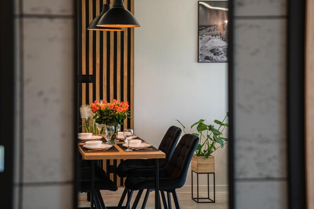 Апартаменты Apartament Duzy Staw Еленя-Гура Экстерьер фото