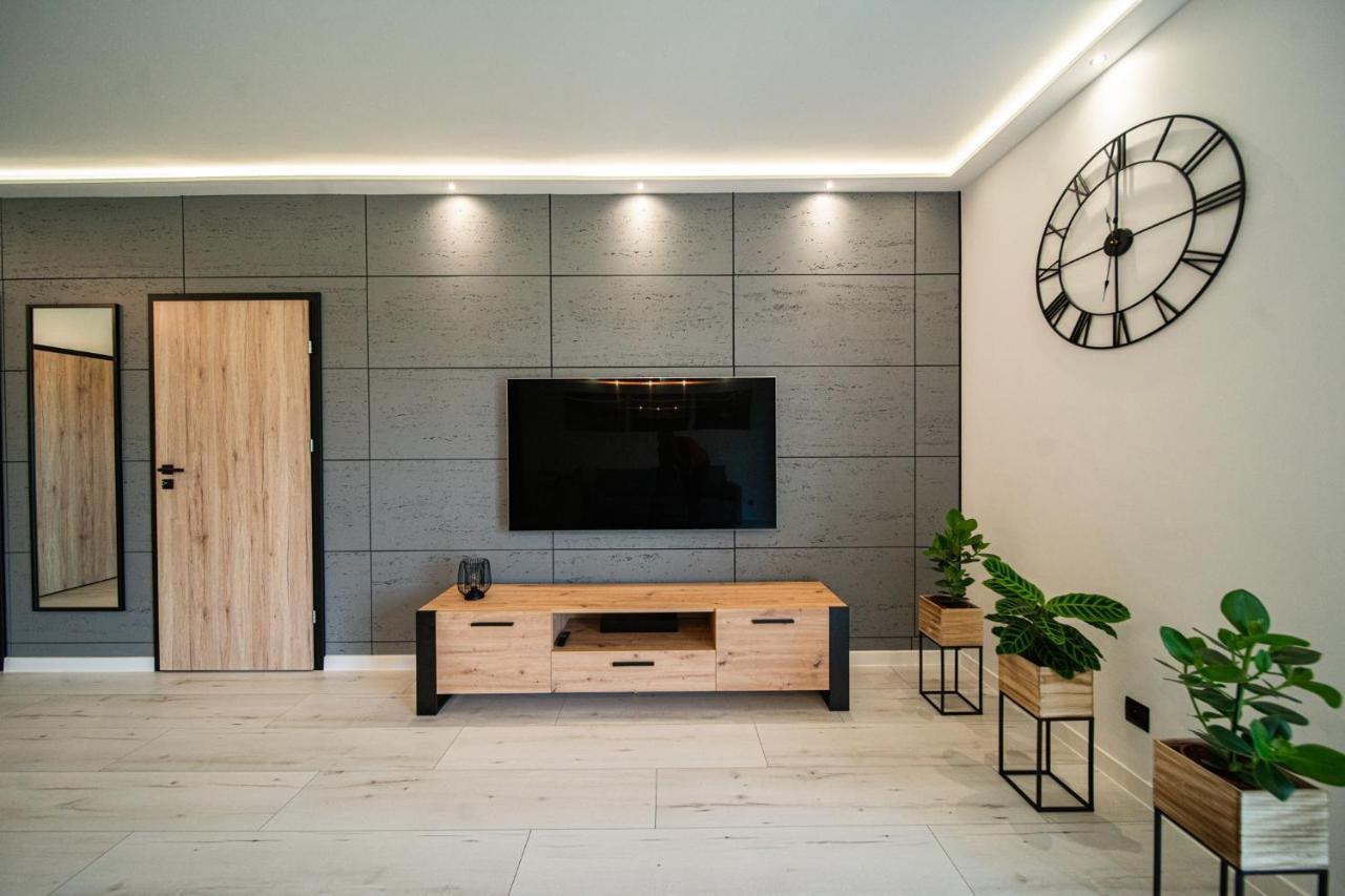 Апартаменты Apartament Duzy Staw Еленя-Гура Экстерьер фото