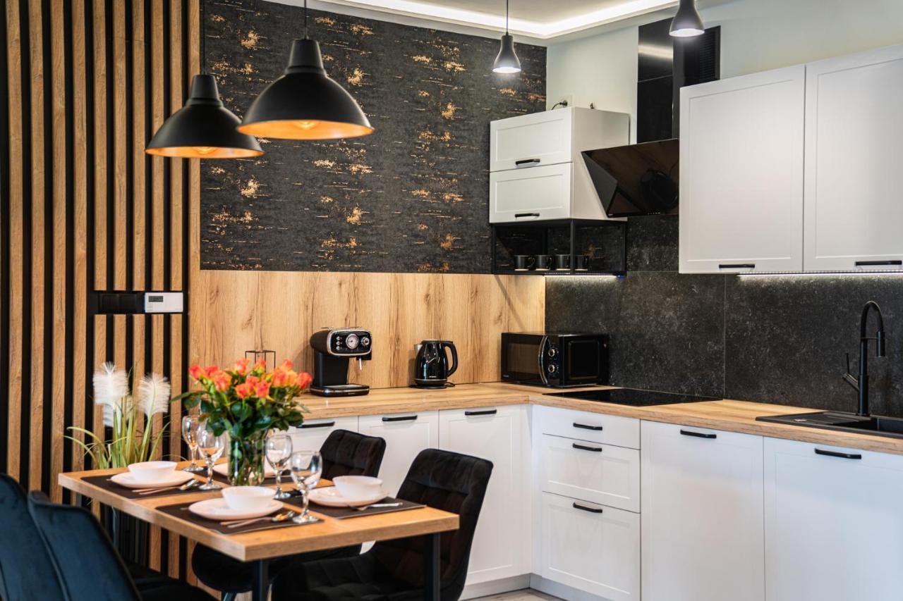 Апартаменты Apartament Duzy Staw Еленя-Гура Экстерьер фото