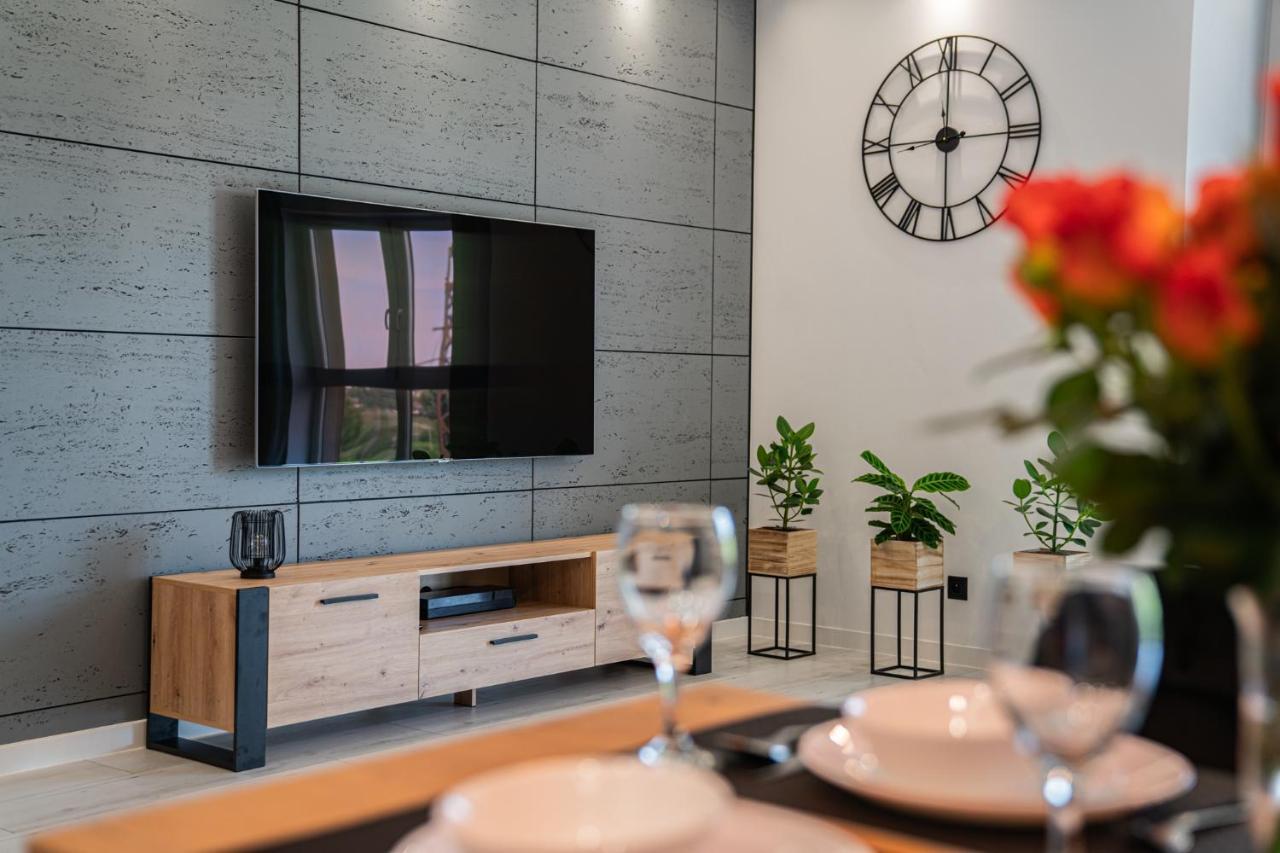 Апартаменты Apartament Duzy Staw Еленя-Гура Экстерьер фото